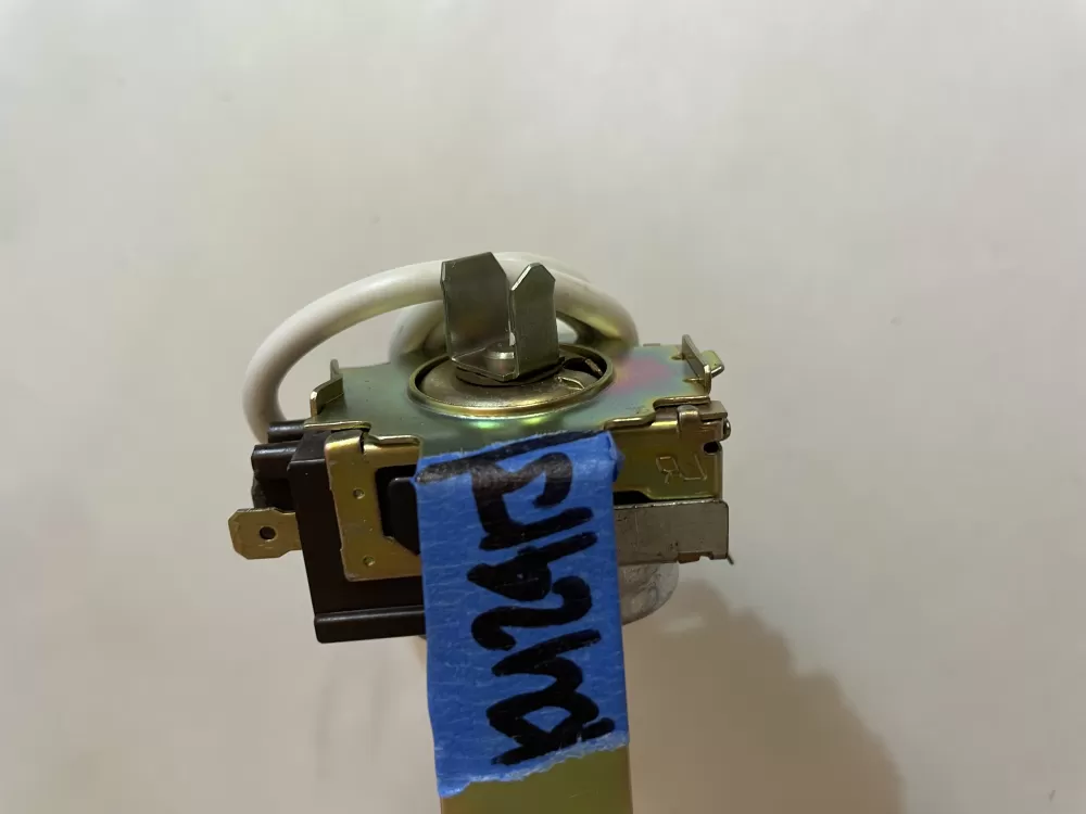 Whirlpool Fridge Cold Control Thermostat (120/240Vac) 2200832 AZ143595 | KM2413