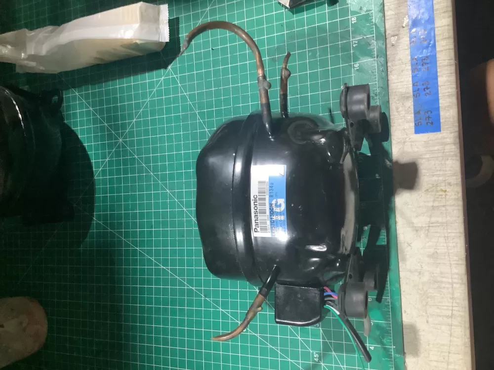 Panasonic EEI57C13DGH  SR5507959  915615 Refrigerator Compressor