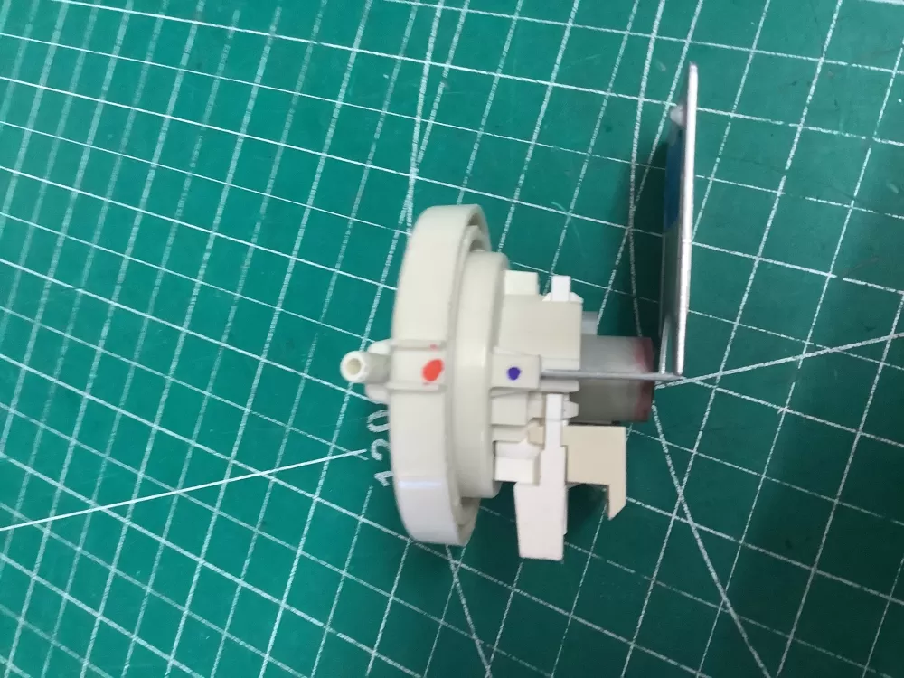 LG 6601ER1006E Washer Pressure Switch AZ205604 | SL170