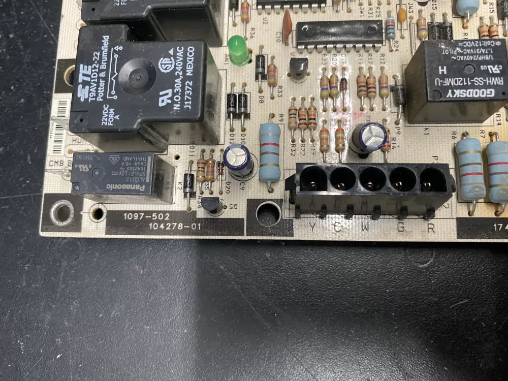 Lennox 1097-83-505A Furnace Control Board AZ15847 | BK1574