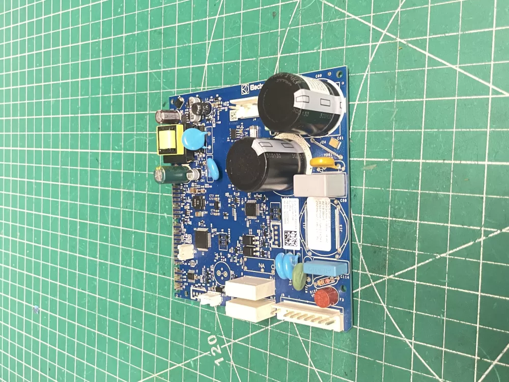 Frigidaire Electrolux A19045304 Refrigerator Control Board