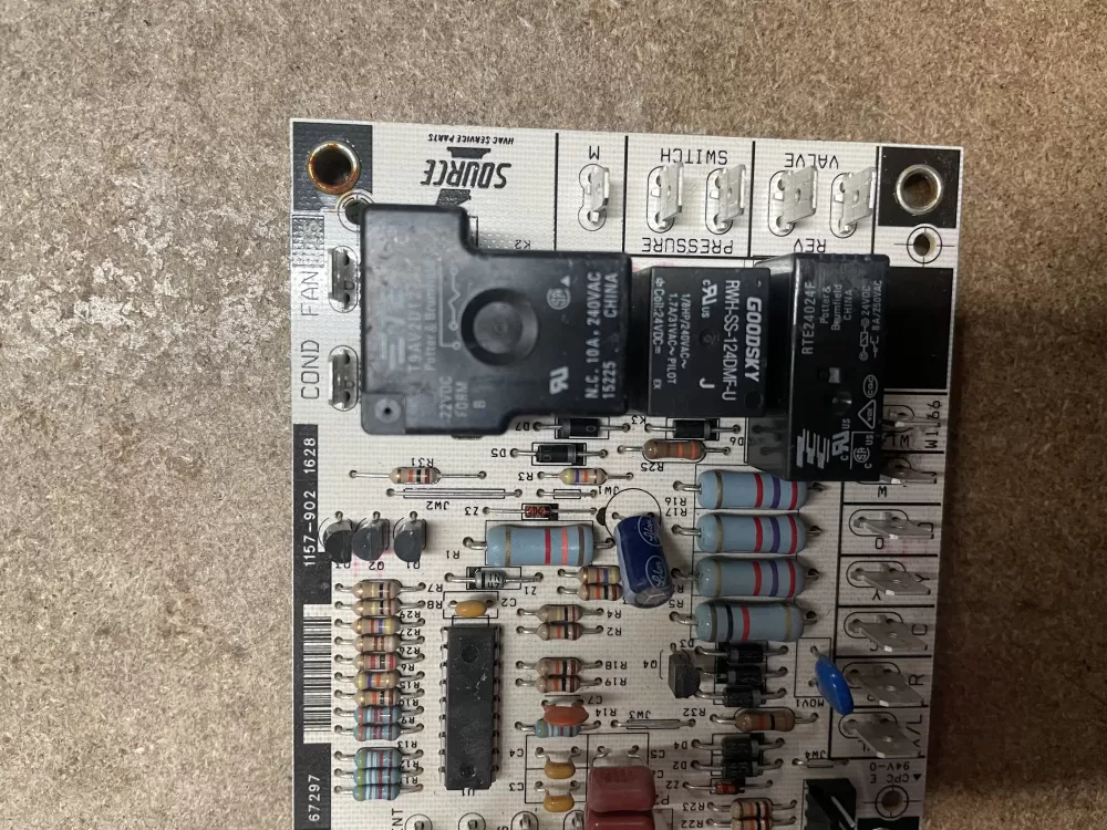 York Coleman 1157-83-9022A  Heat Pump Defrost Control Board AZ15653 | KM960