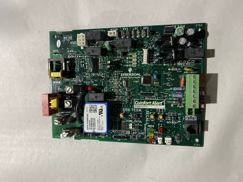 GOODMAN PCBGR102 PCBHR102 Furnace Control Circuit Board
