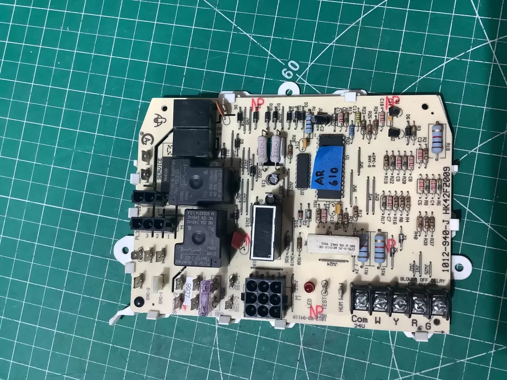 Bryant Hk42fz009 Furnace Control Board Circuit AZ193096 | AR610