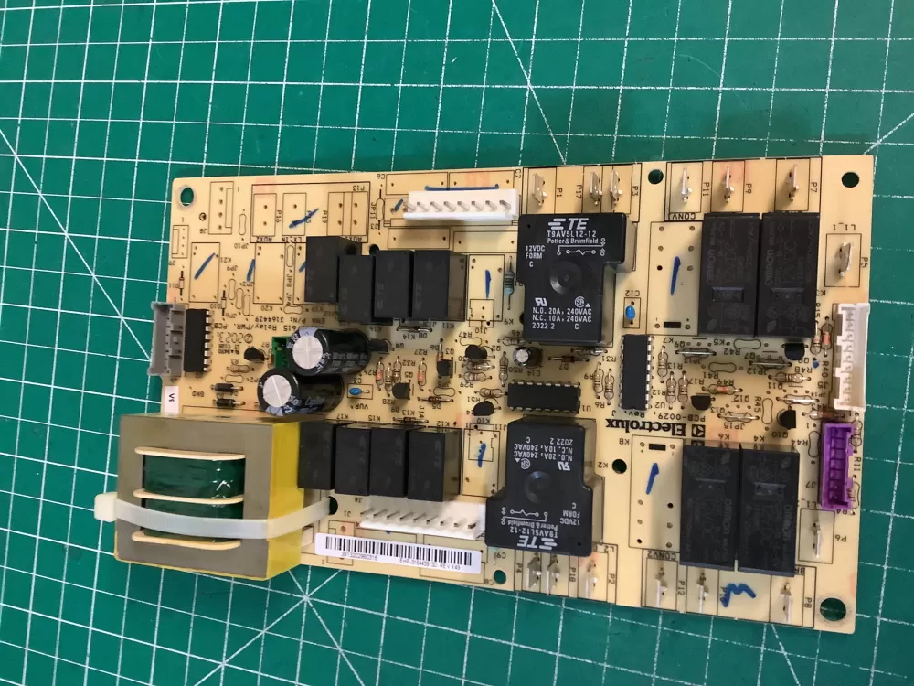 Frigidaire 316443927B Oven Control Board Relay