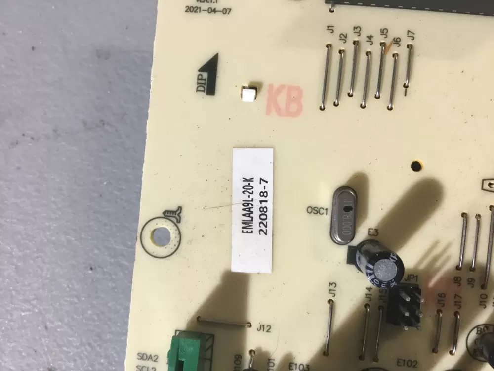 Frigidaire Midea EMLAA9L-20-K Microwave Control Board AZ118670 | BG2189