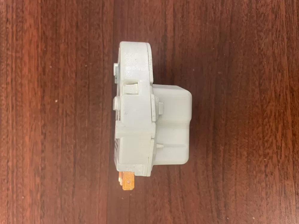 Whirlpool Kenmore W10822278 Refrigerator Defrost Timer AZ54301 | KM1965