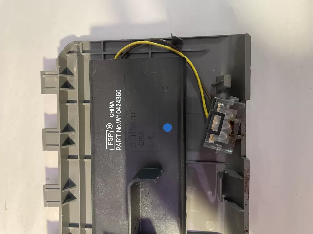 Whirlpool W10424360 Refrigerator Ice & Water Control Assembly AZ198322 | KM2729