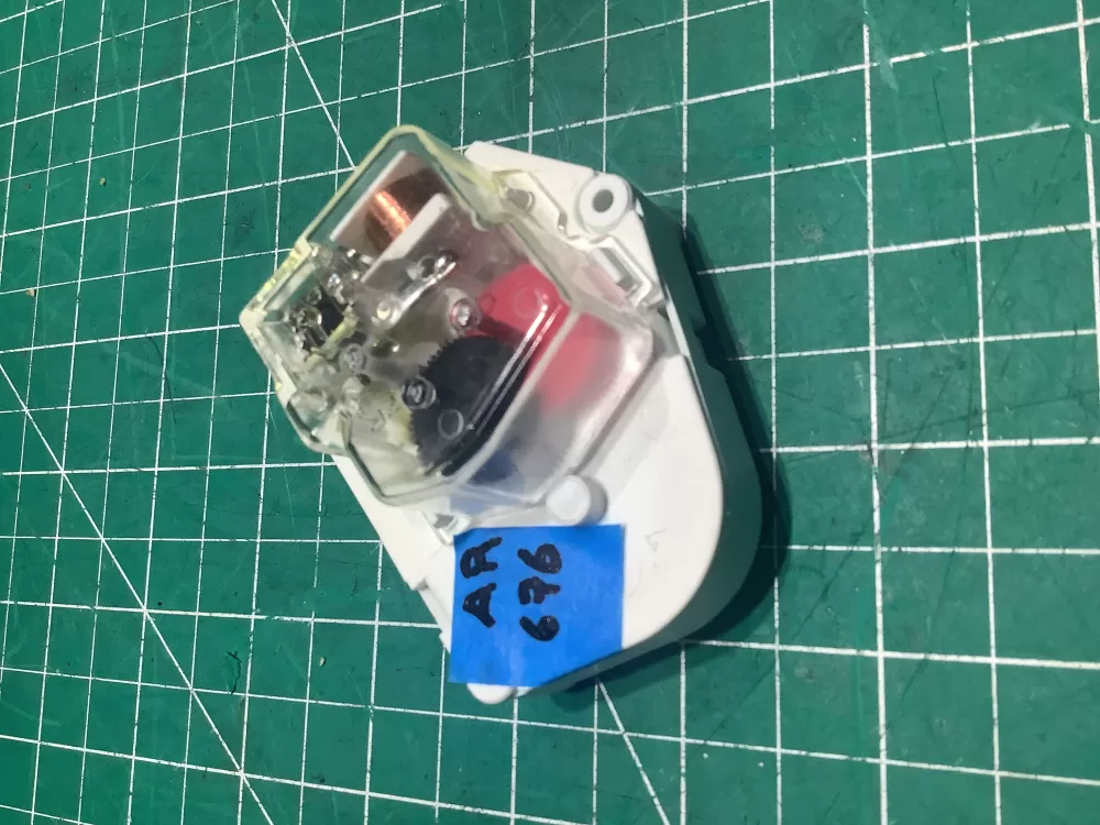 Frigidaire DBZC-1430-1D5 Refrigerator Defrost Timer AZ143339 | AR676