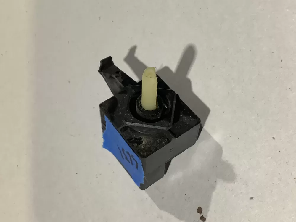 Whirlpool 3405152 Dryer Start Switch AZ103855 | Sl31