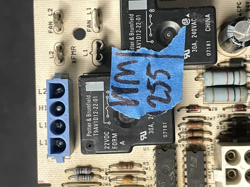 York Coleman 1139-700 1139-83-7002 Furnace Control Board AZ17861 | WM1255