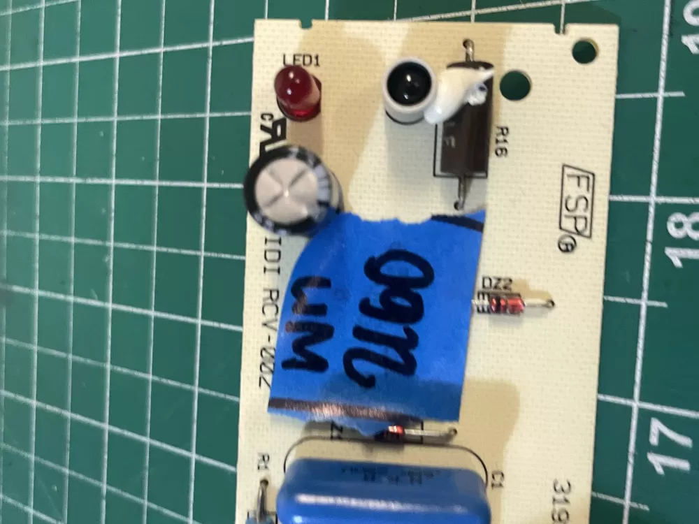 Whirlpool W10757851 4389102 Refrigerator Ice Control Board AZ200818 | Wm2160