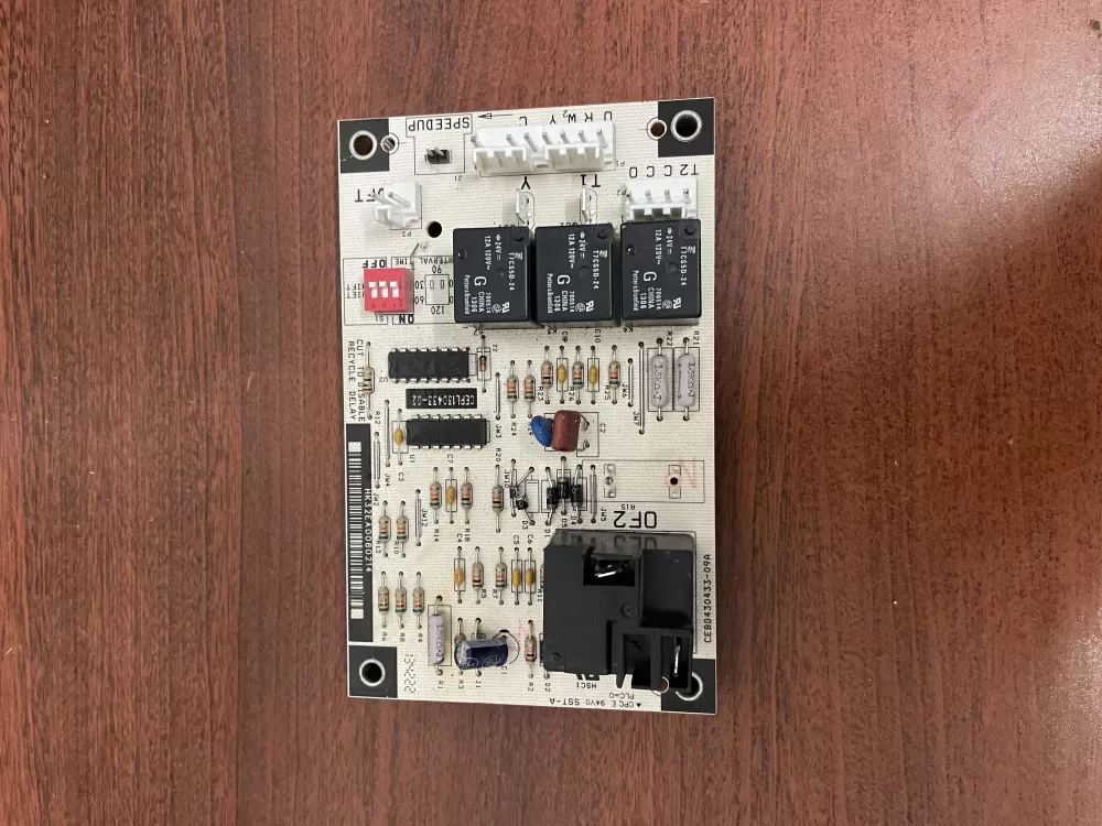Carrier Bryant CEBD430433-09A Furnace Control Board AZ28550 | KM248