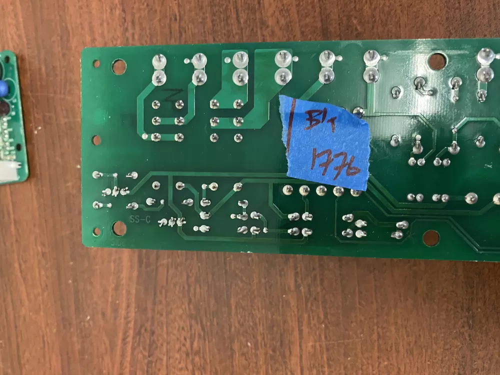 Viking 005319-000 PE970463 Refrigerator Control Board AZ46158 | BK1776