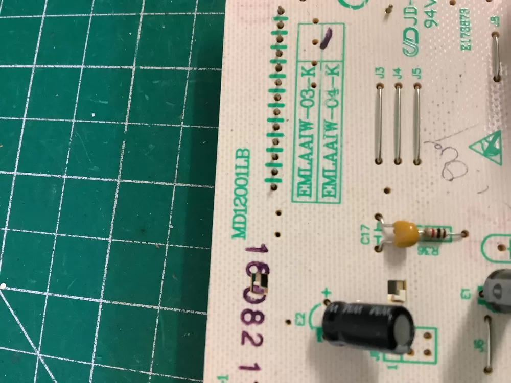 GE MD12001LB EMLAAGE-04-K 17170000008243 Microwave Control # AZ187581 | NR2750