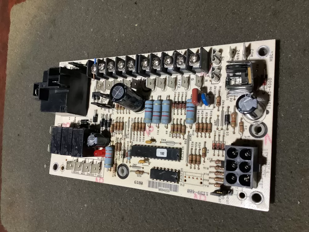 York  Coleman  Luxaire 1139-83-400D Furnace Control Board