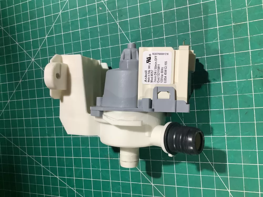 Electrolux 132115811 Washing Machine Drain Pump AZ136122 | SL253