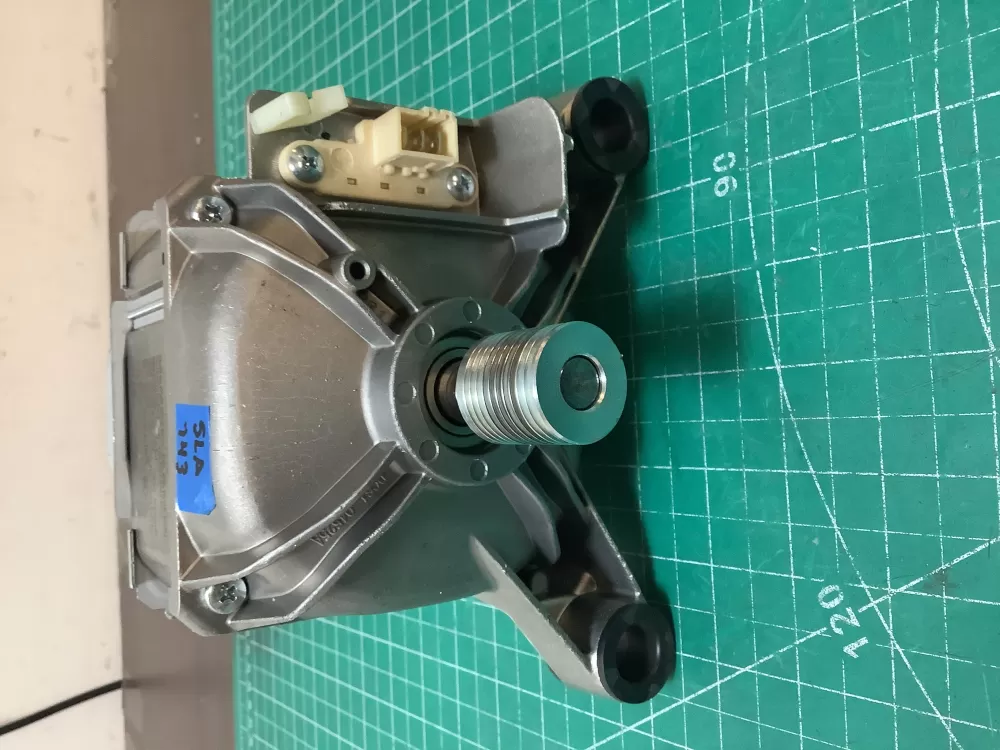 Samsung DC93-00586B Washer Drive Motor AZ226414 | SLA143