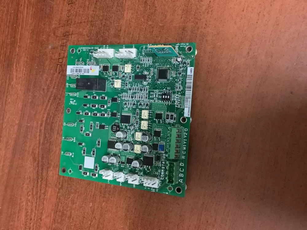 Carrier Bryant Cebd430618 06a Furnace Control Board Defrost AZ225064 | BG332