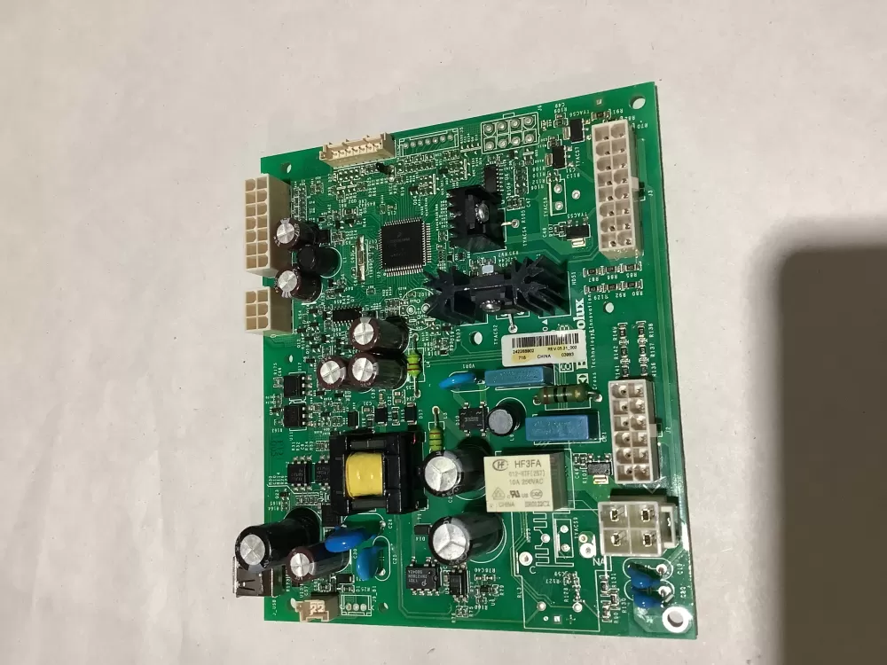 Frigidaire 242268902 Refrigerator Main Control Board AZ147884 | ZC2253