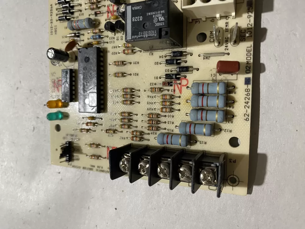 Rheem 1012-925B Furnace Control Board Ruud AZ193772 | BK2168