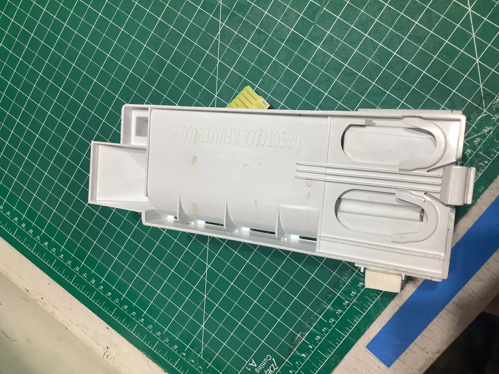 Samsung DA97 13718A 13718C Refrigerator Ice Maker AZ157947 | SL206