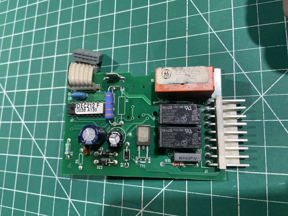 Jenn-Air Refrigerator Dispenser Control Board 356086713 AZ142687 | NR2400