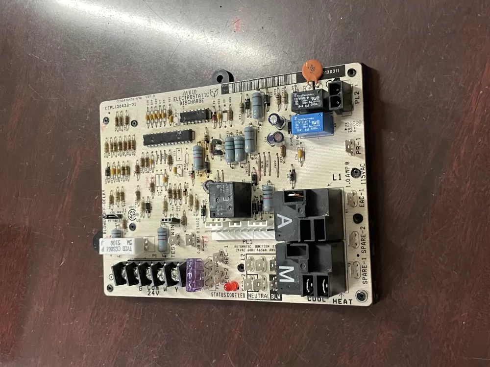 Carrier Payne CEPL130438-01 Furncace Control Board  AZ54498 | Wm1961