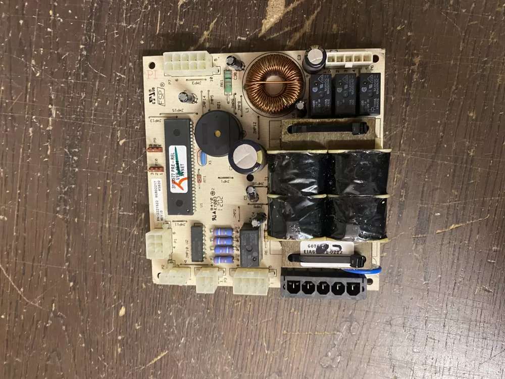 KitchenAid  Whirlpool W10823805 2221522 6100552 Refrigerator Control Board