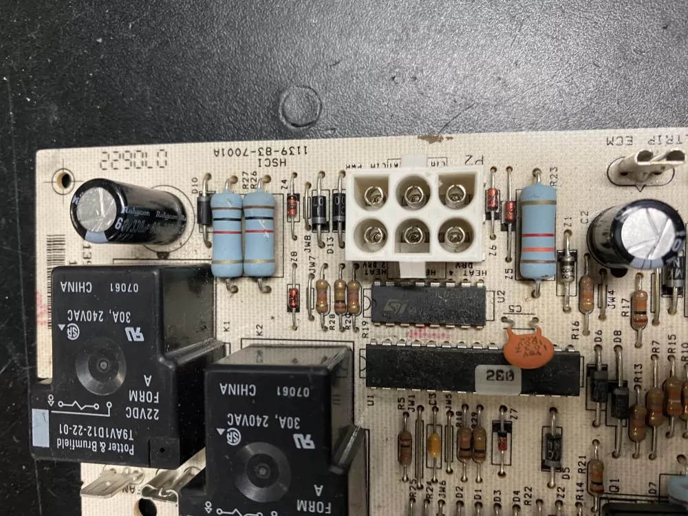 York Coleman 1139-700 1139-83-7002 Furnace Control Board AZ18049 | BK982