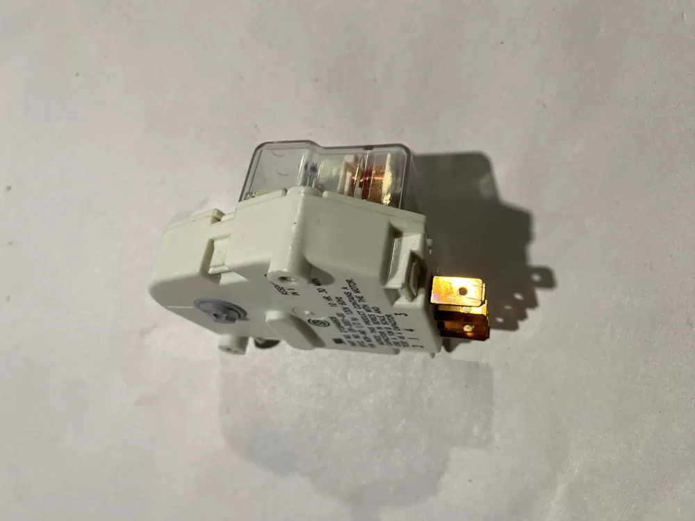 Frigidaire Kenmore AP2111929 12762 Refrigerator Defrost Timer AZ138067 | BK1338