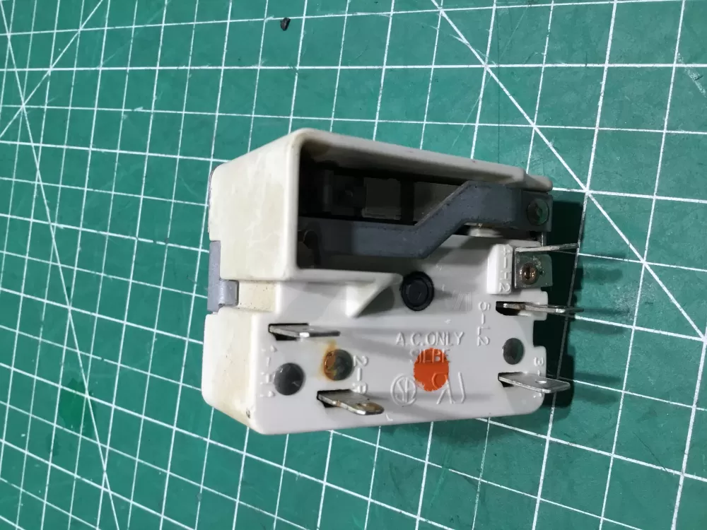GE Range 164D1816P12 Infinite Burner Switch Control AZ155688 | Sl236