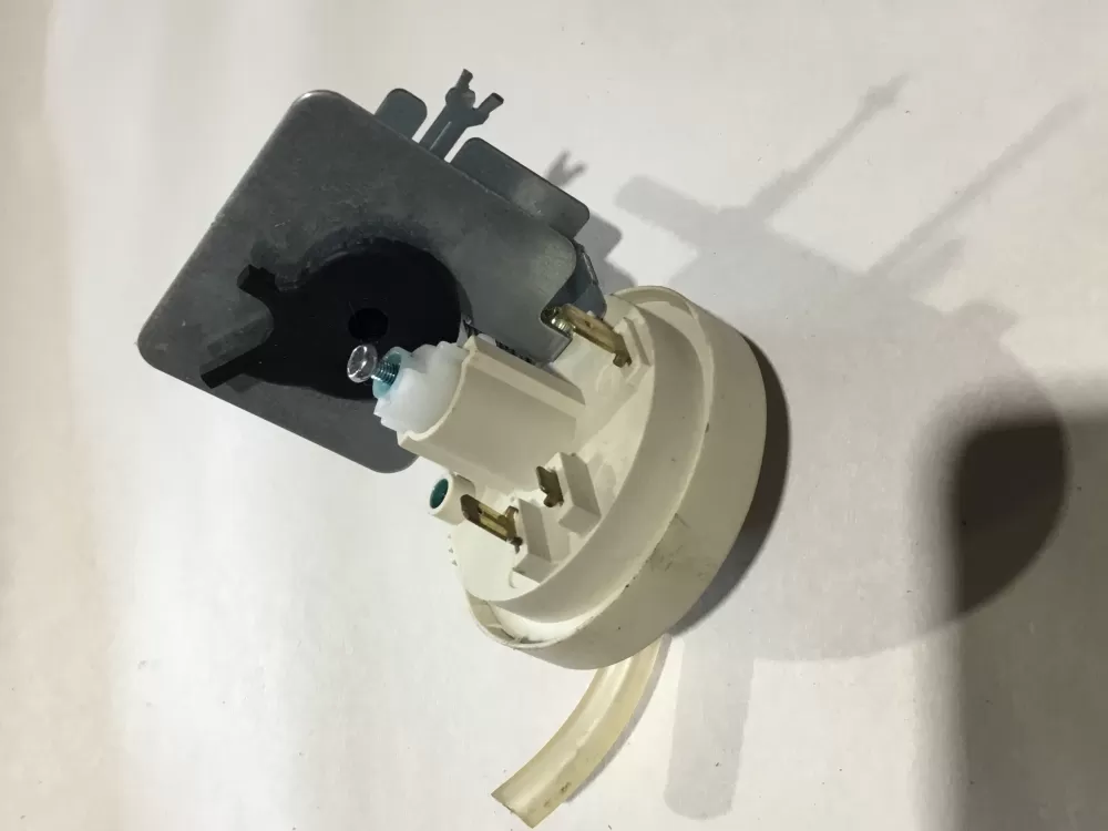 GE  Hotpoint  General Electric WH12X10065 Washer Pressure Switch