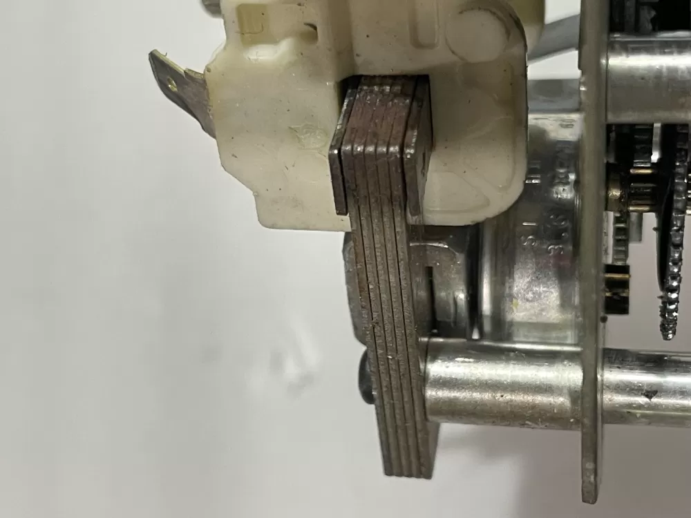 Vintage Range Oven Clock Timer Control S1 3.6 AZ190668 | Wm1521