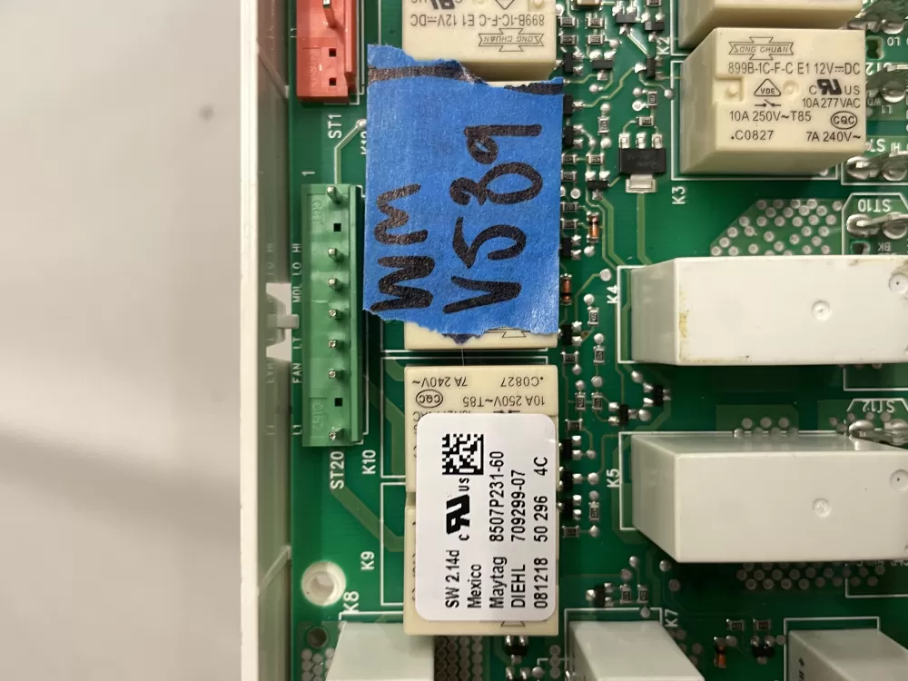 74011597 Jenn-Air Range Board - Control