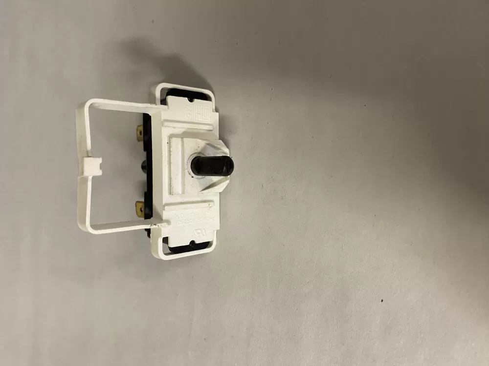  3977456 0223 WP3977456  Dryer Switch Push To Start