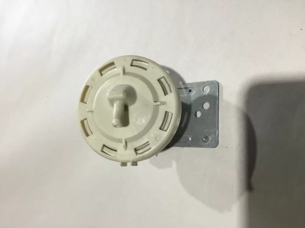 LG 6601ER1006E Washer Pressure Switch AZ102176 | Sl152