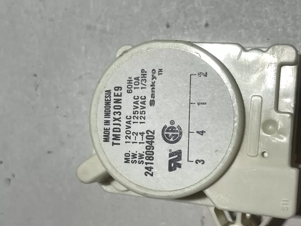 Frigidaire Kenmore 215846604 Refrigerator Defrost Timer AZ137908 | Wm2370