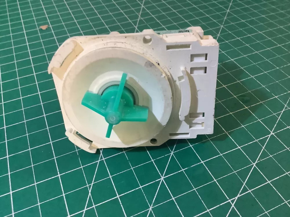 Electrolux A00044315 Dishwasher Drain Pump AZ195652 | SL256