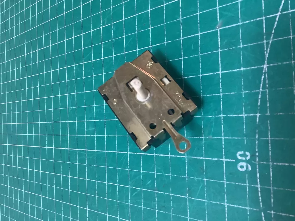Whirlpool ASR3167-10SE Range Switch AZ224634 | SLA116