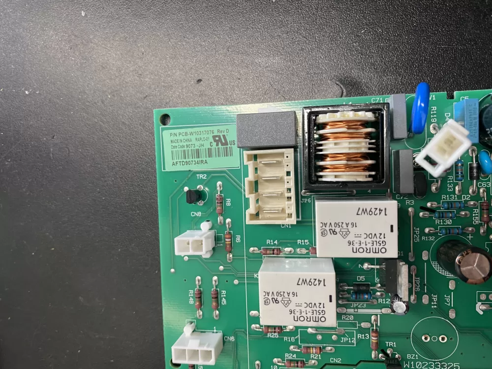 Whirlpool Kenmore W10205552 Refrigerator Control Board AZ23262 | BK954