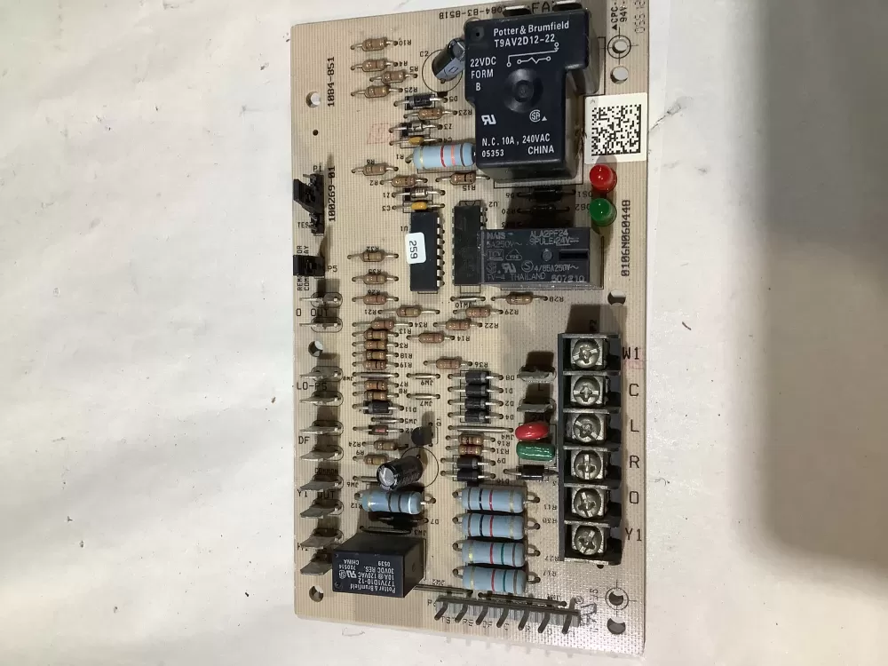 Lennox 1084-851 Furnace Control Board