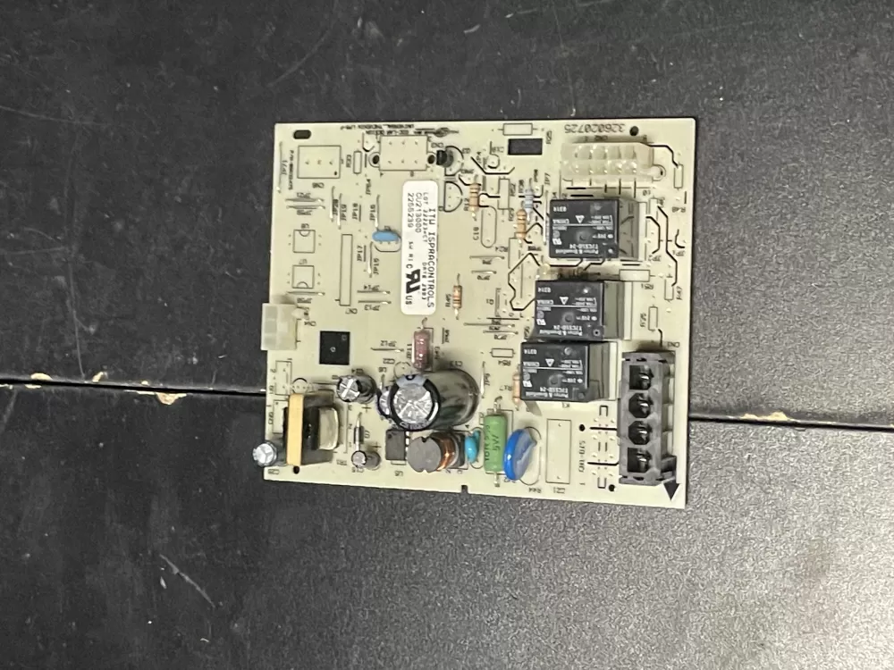 Whirlpool WPW10135090  AP6015557  W10135090  2252189  2252189EXCR  2255239  2255239EXCR  2304056  2304056EXCR  2304095  2304095EXCR  PS11748838  W10135090R  W10135090REXCR Refrigerator Main Control Board