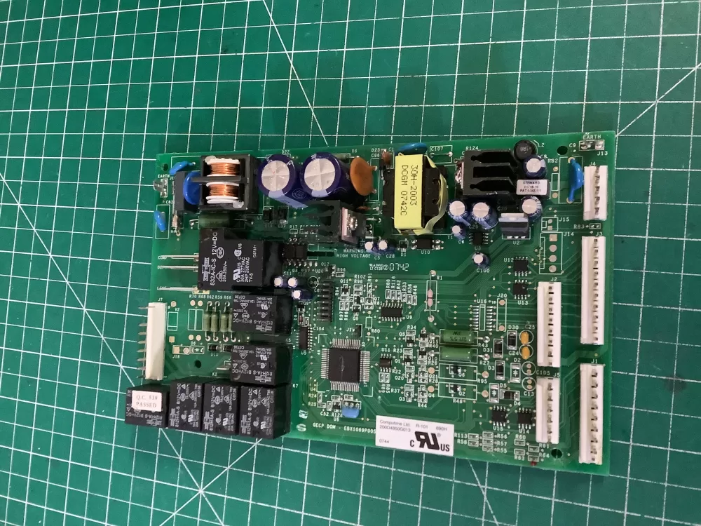 GE  Hotpoint 200D4850G013 EBX1069P005 Refrigerator Control Board