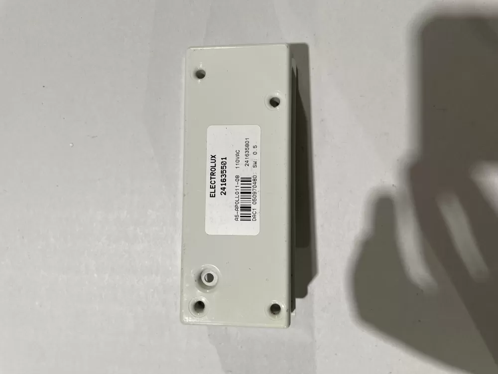 Frigidaire 241635501 Refrigerator Control Board AZ180053 | KM682