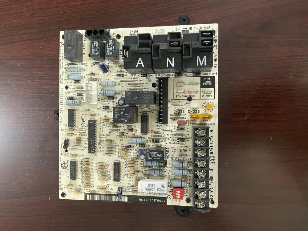 Carrier CEPL130455-01  0542HK42FZ017 Furnace Control Board