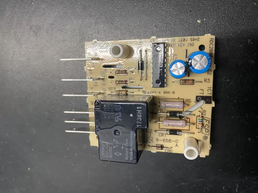 Whirlpool  Maytag  KitchenAid  Kenmore 2213100 2213473 2302564 2303826 2304099 WP2304099 PS11740238 Refrigerator Control Board Defrost