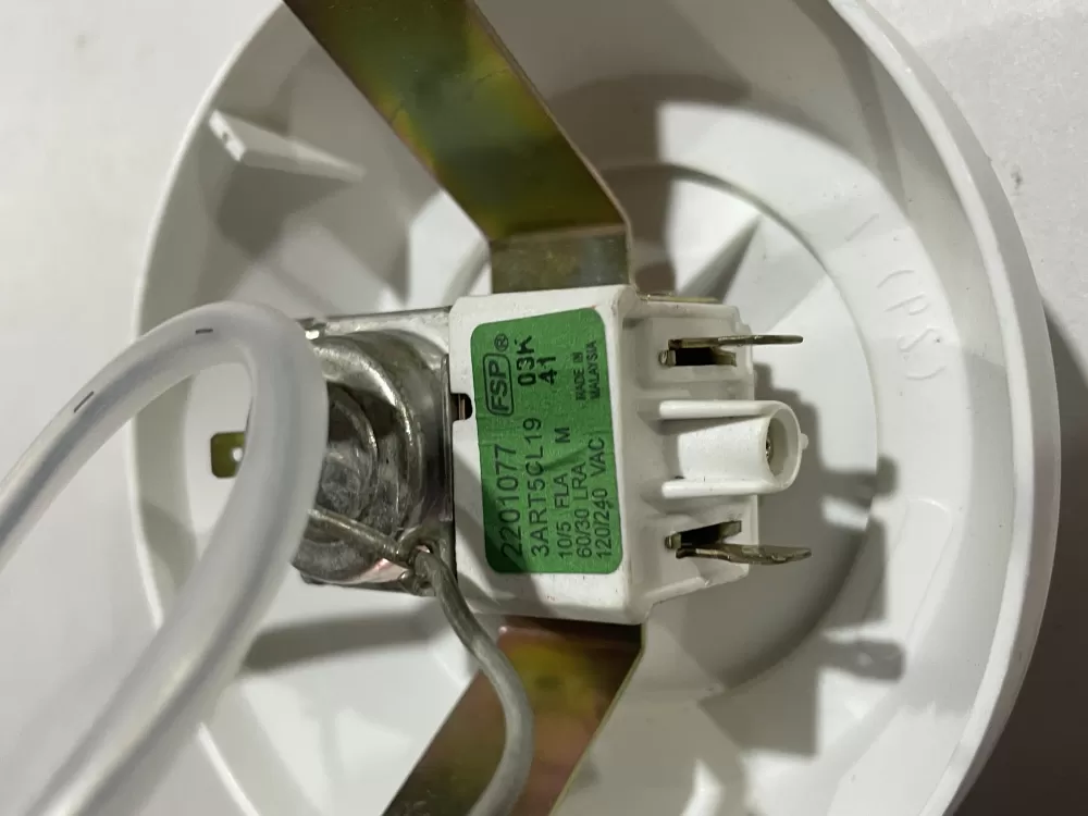 Whirlpool Kenmore 2201077 Refrigerator Thermostat AZ185940 | Wm2725