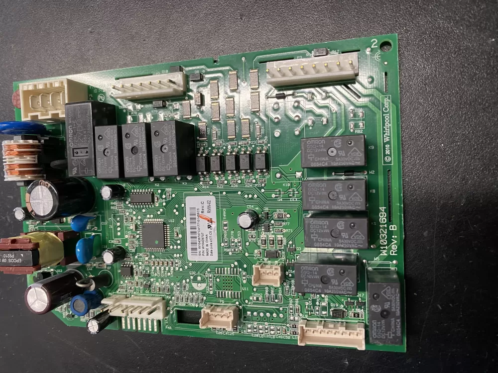 Whirlpool Maytag Amana W10438707 Refrigerator Control Board AZ22937 | BK931