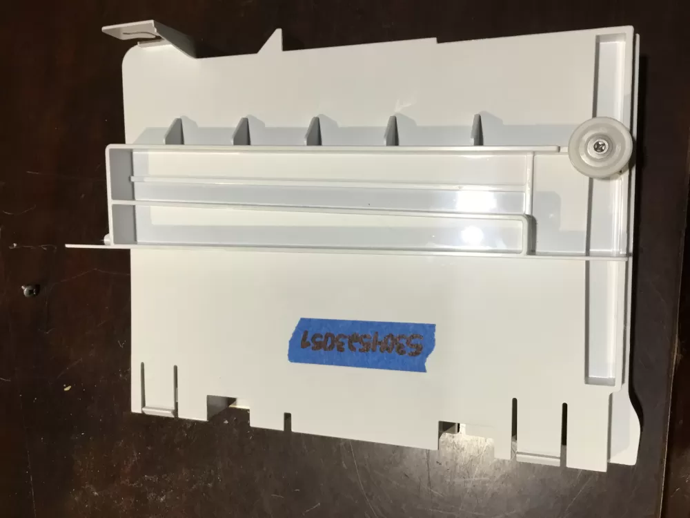 Frigidaire 5304523051 Refrigerator Drawer Divider AZ69036 | Sl69